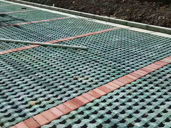 绿色植草砖